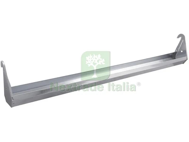 MANGIATOIA PER POLLI CON GANCI cm. 72 — Mangimi e alimentazione — rif. FERX.VIT30683 MANGIATOIA PER POLLI CON GANCI cm. 72 — Mangimi e alimentazione — rif. FERX.VIT30683