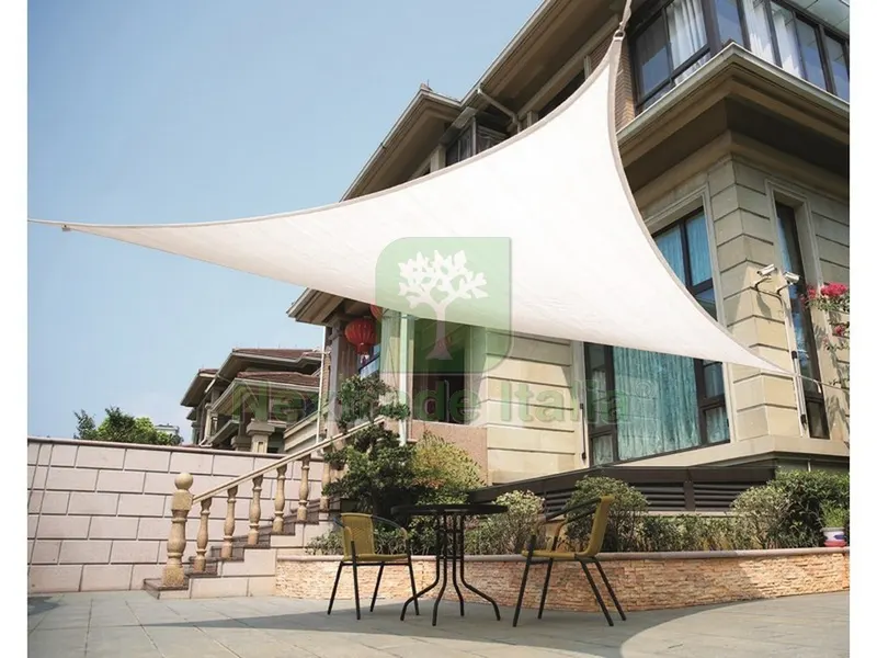 Vela Ombreggiante Triangolare Col. Bianco mt. 5x5x5 — Tempo libero outdoor — rif. FERX.VIT52067 Vela Ombreggiante Triangolare Col. Bianco mt. 5x5x5 — Tempo libero outdoor — rif. FERX.VIT52067