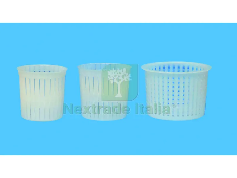 300PZ FORMA PER FORMAGGIO E RICOTTA Ø cm. 6x5,5x4,7 h capacitÓ gr.100 — Casalinghi e organizzazione — rif. FERX.VIT33799