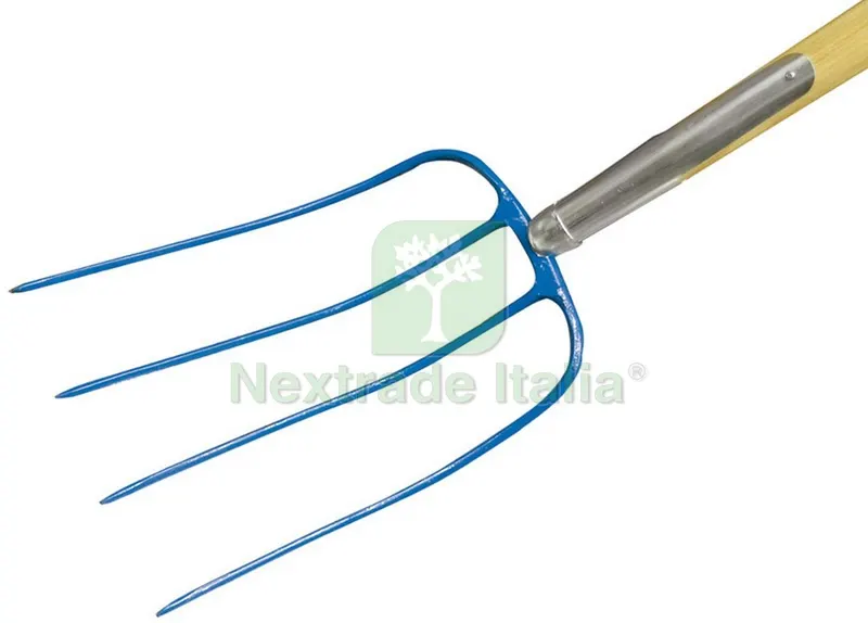 FORCA PER LETAME 4 denti con manico cm. 130 — Attrezzi da giardino — rif. FERX.VIT12538 FORCA PER LETAME 4 denti con manico cm. 130 — Attrezzi da giardino — rif. FERX.VIT12538
