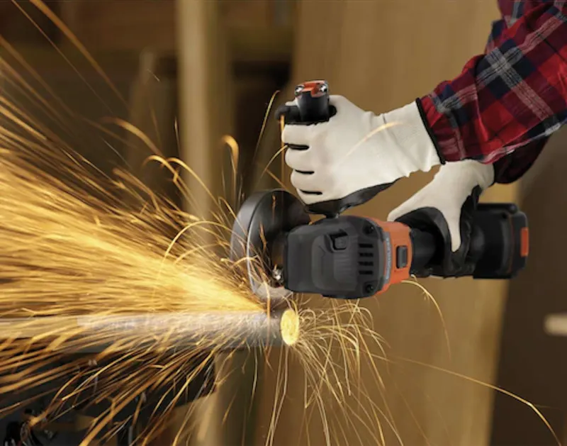Black+Decker Smerigliatrice a Batteria BCG6L8F1S-QW Brushless 115 mm. 18V 1 batteria 4,0 Ah — Smerigliatrici e seghe — rif. FERX.VIT57833 — foto 2 Black+Decker Smerigliatrice a Batteria BCG6L8F1S-QW Brushless 115 mm. 18V 1 batteria 4,0 Ah — Smerigliatrici e seghe — rif. FERX.VIT57833 — foto 2